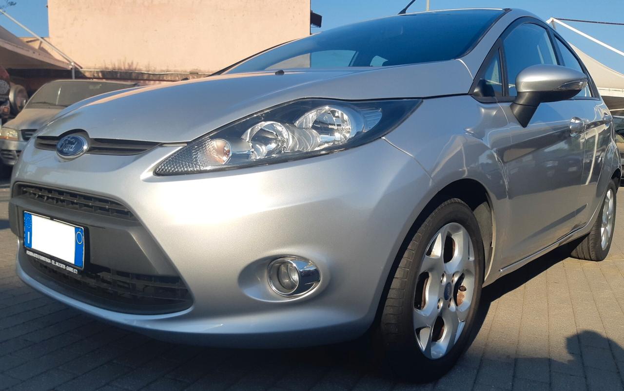 Ford Fiesta 1.4 5 porte Bz.- GPL Titanium