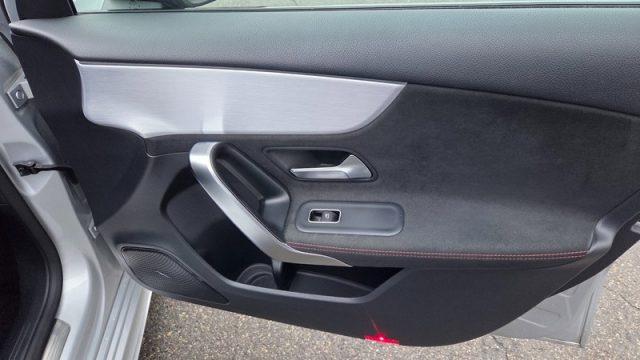 MERCEDES-BENZ A 200 Premium Amg PERMUTE UNICOPROPRIETARIO