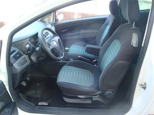 Fiat Grande Punto 1.3MJT 90 5p.Van Dynam. 4pt