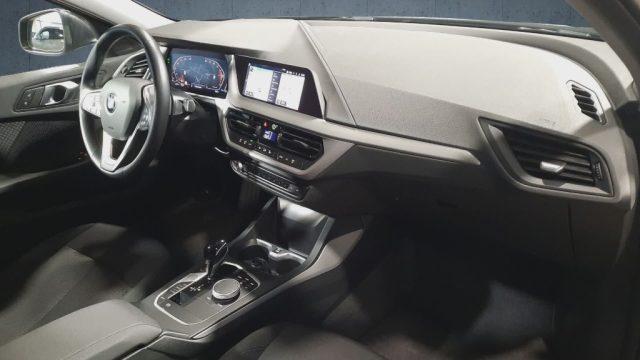 BMW 116 i 5p. Business Advantage Aut.