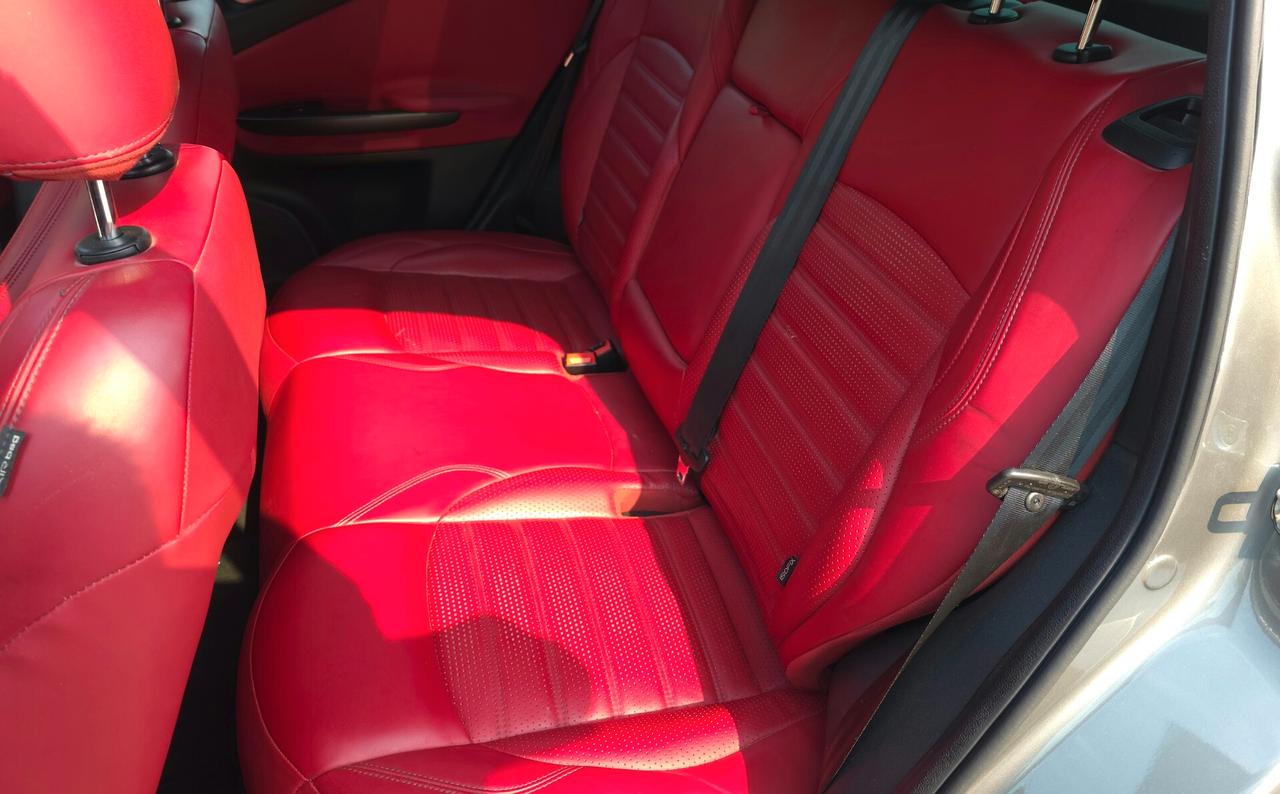 Giulietta 1750 Turbo TCT Quadrifoglio Verde