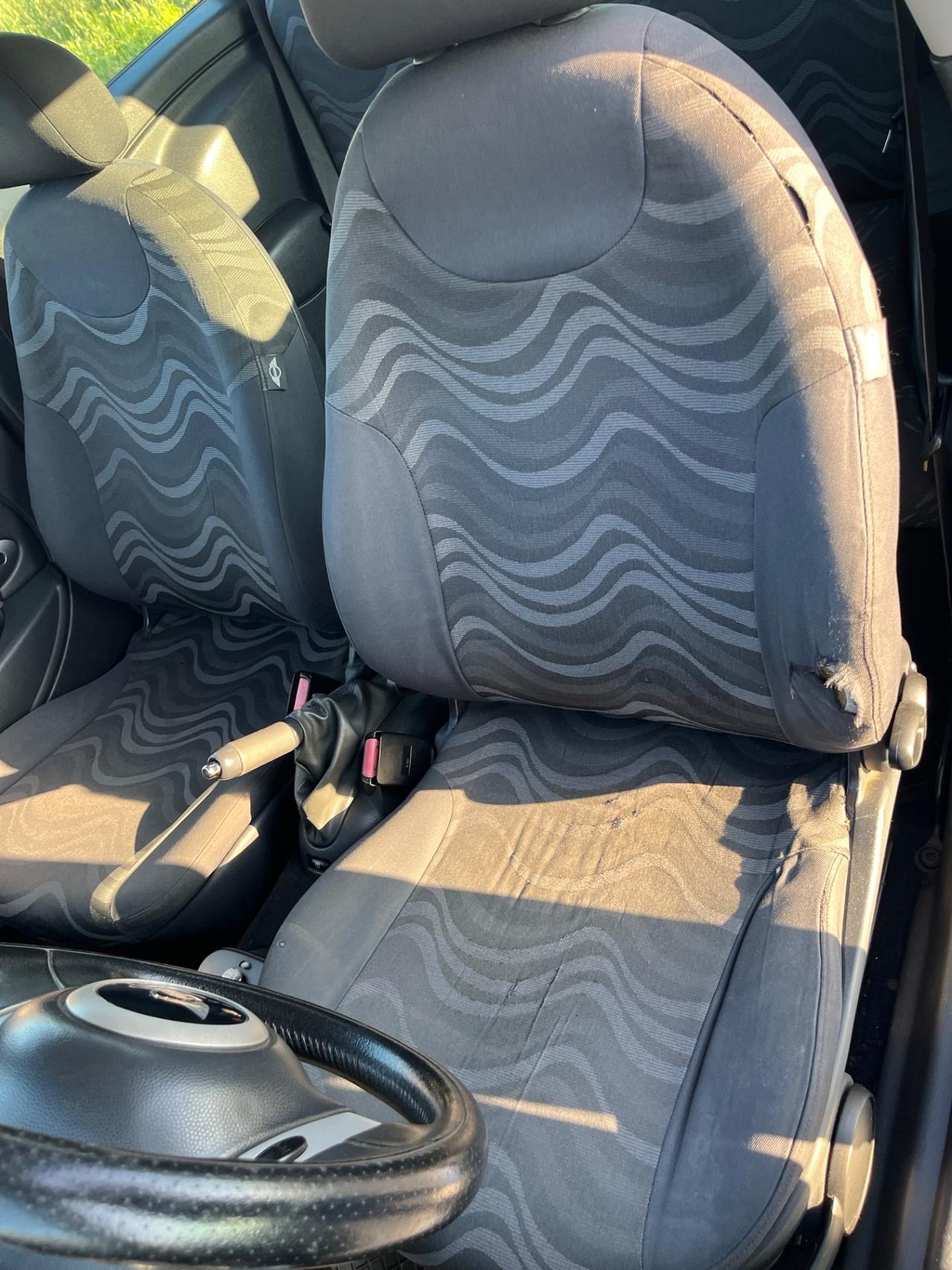 Mini Cooper 1.4 D