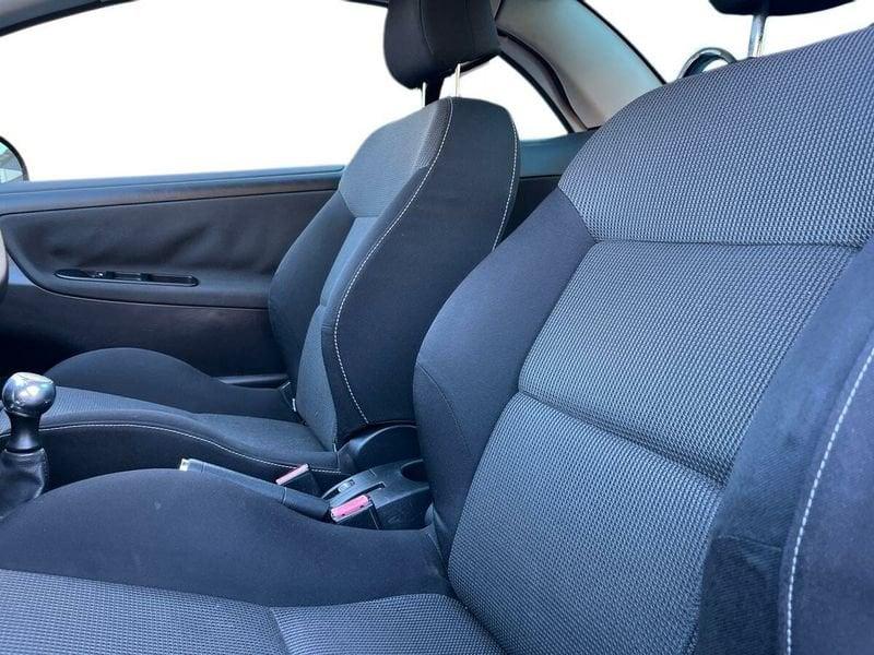 Peugeot 207 1.6 VTi 120CV CC Féline
