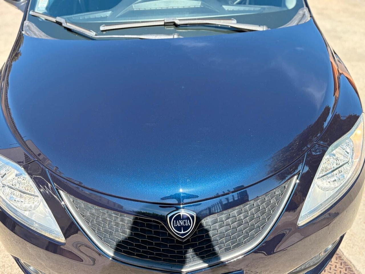 Lancia Ypsilon 1.2 69 CV neopatentati