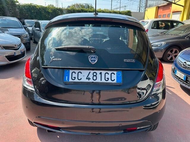 Lancia Ypsilon 1.0 FireFly 5 porte S&S Hybrid Ecochic Gold