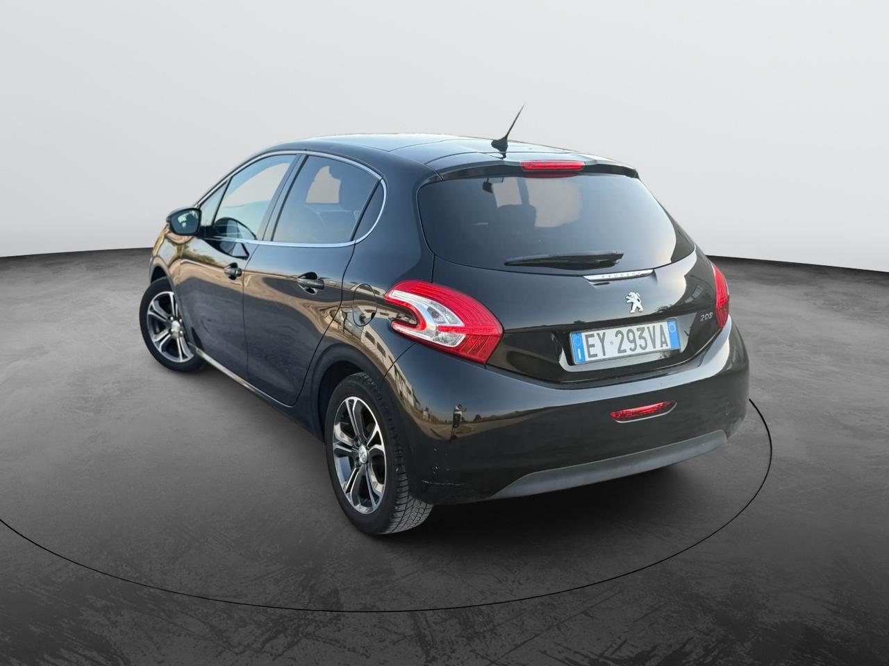 Peugeot 208 PureTech 82 5 porte Allure