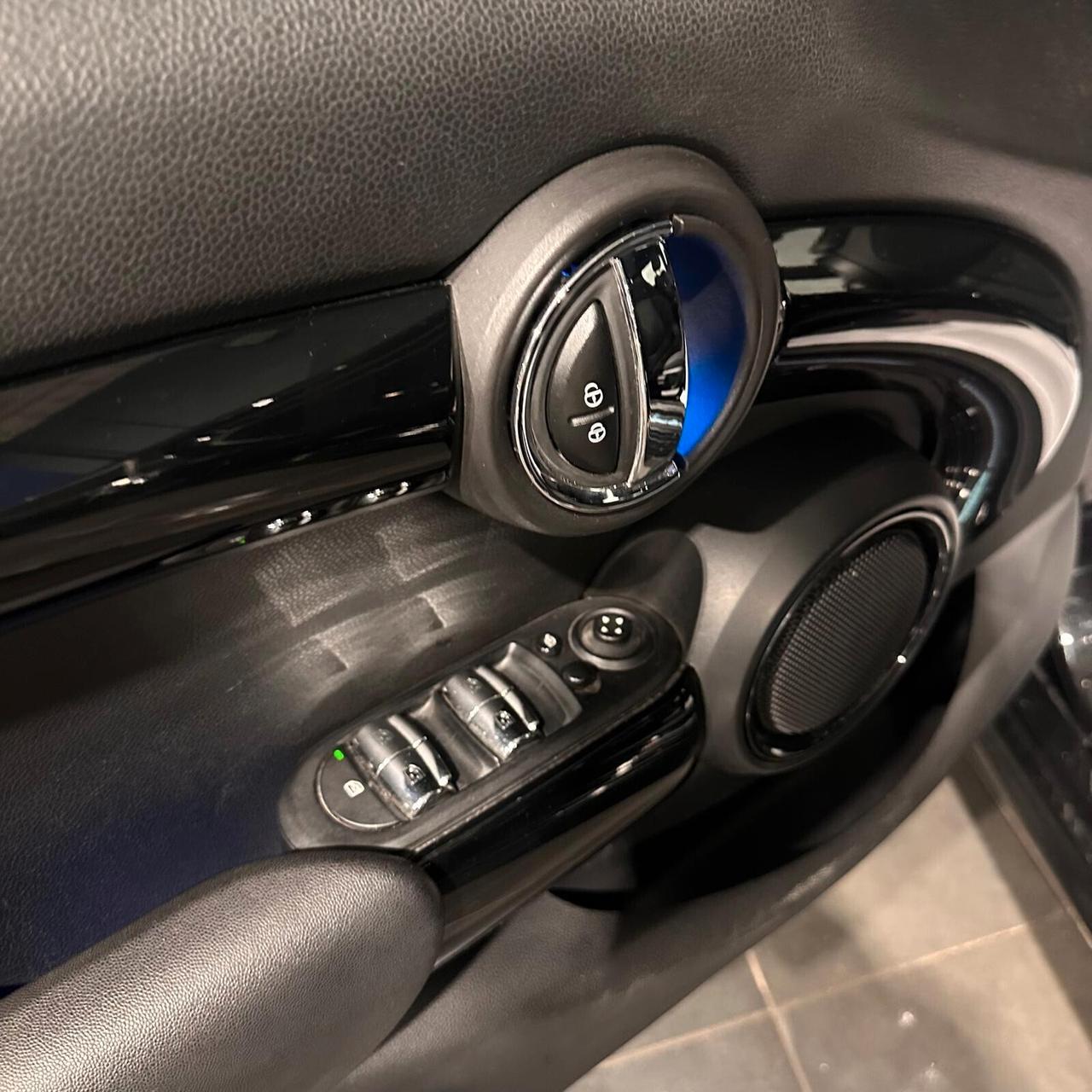 Mini 2.0 Cooper SD aut. 5 porte JOHN WORKS