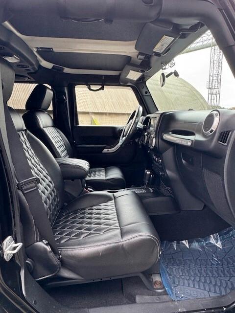 Jeep Wrangler Unlimited 2.8 CRD DPF Sahara Auto