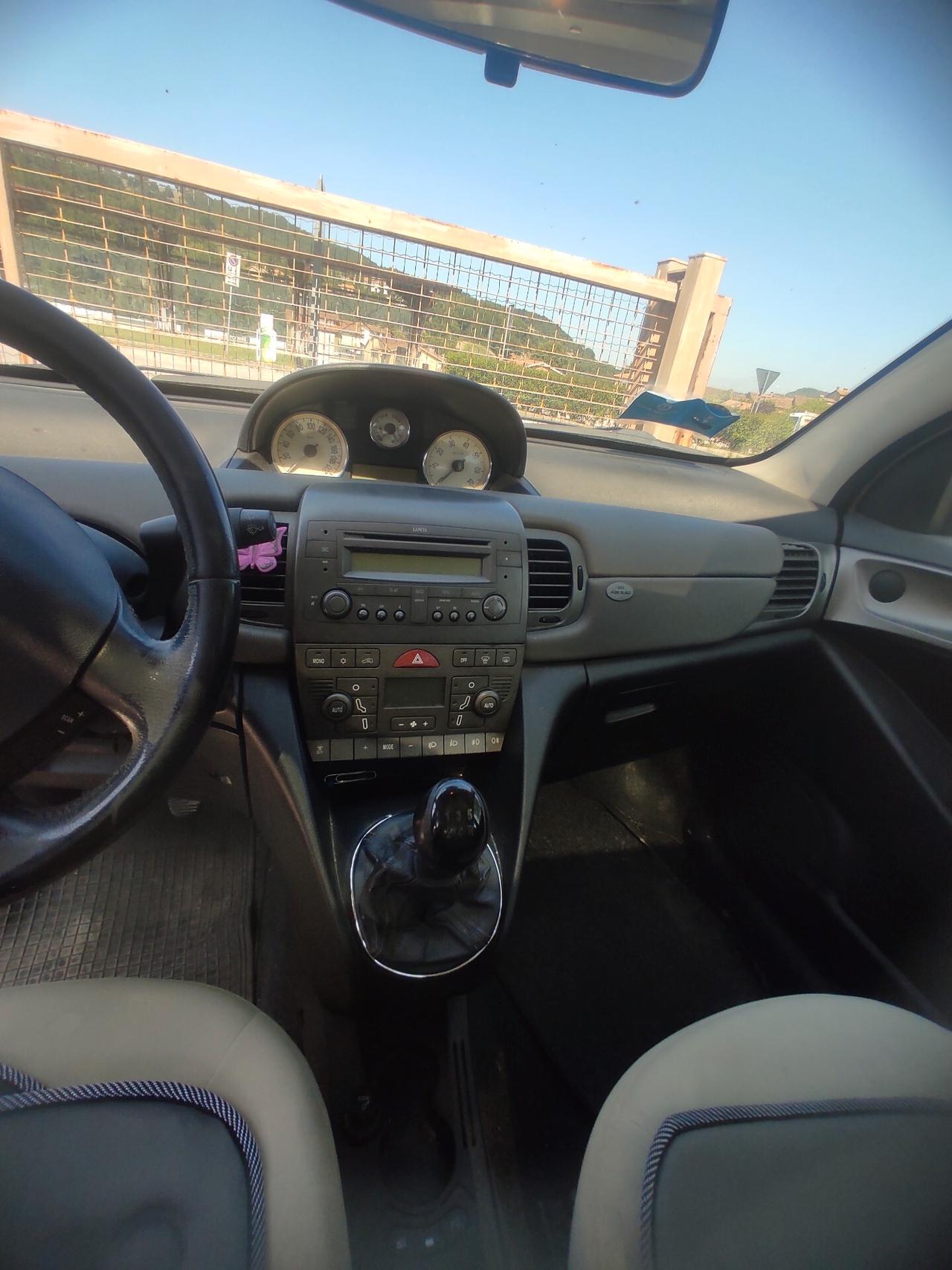 Lancia Ypsilon 1.3 Multijet 16V Platino