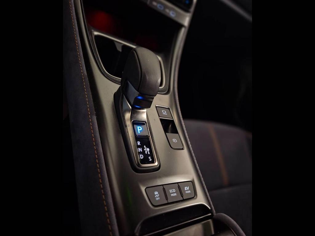 Lexus LBX 1.5 Hybrid Cool 4WD