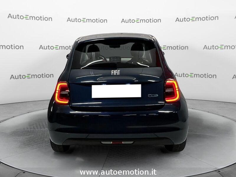 FIAT 500 500e Berlina 23,8 kWh Action