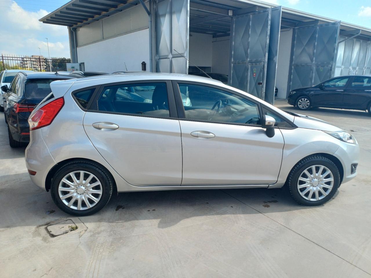 Ford Fiesta 1.5 TDCi 75CV 5 porte Titanium