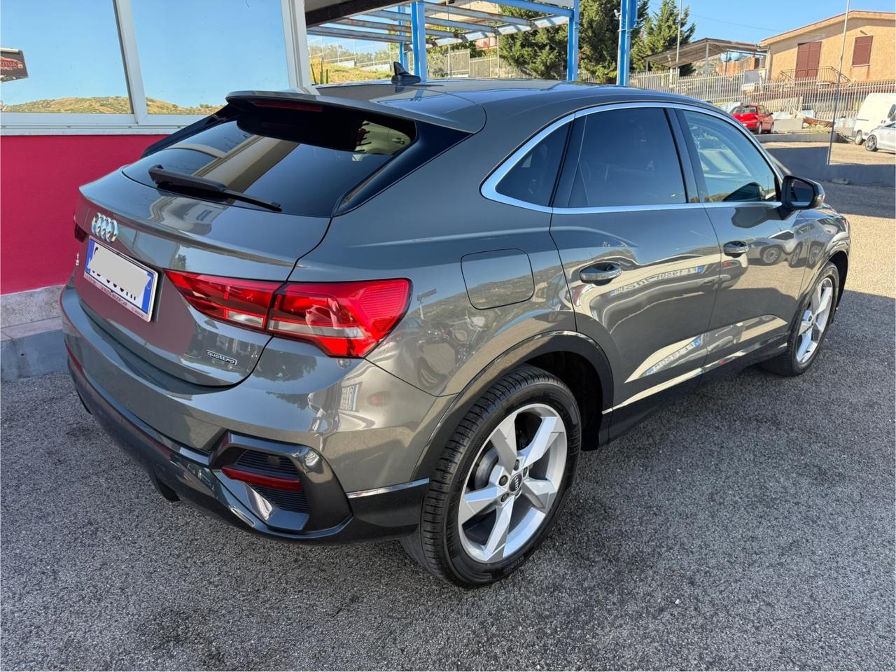 Audi Q3 35 TDI quattro Business Advanced