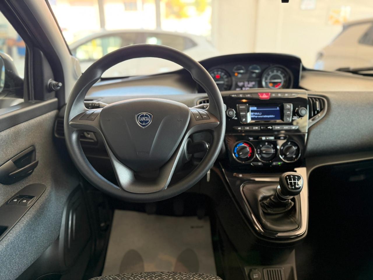 Lancia Ypsilon 1.0 FireFly 5 porte S&S Hybrid Gold