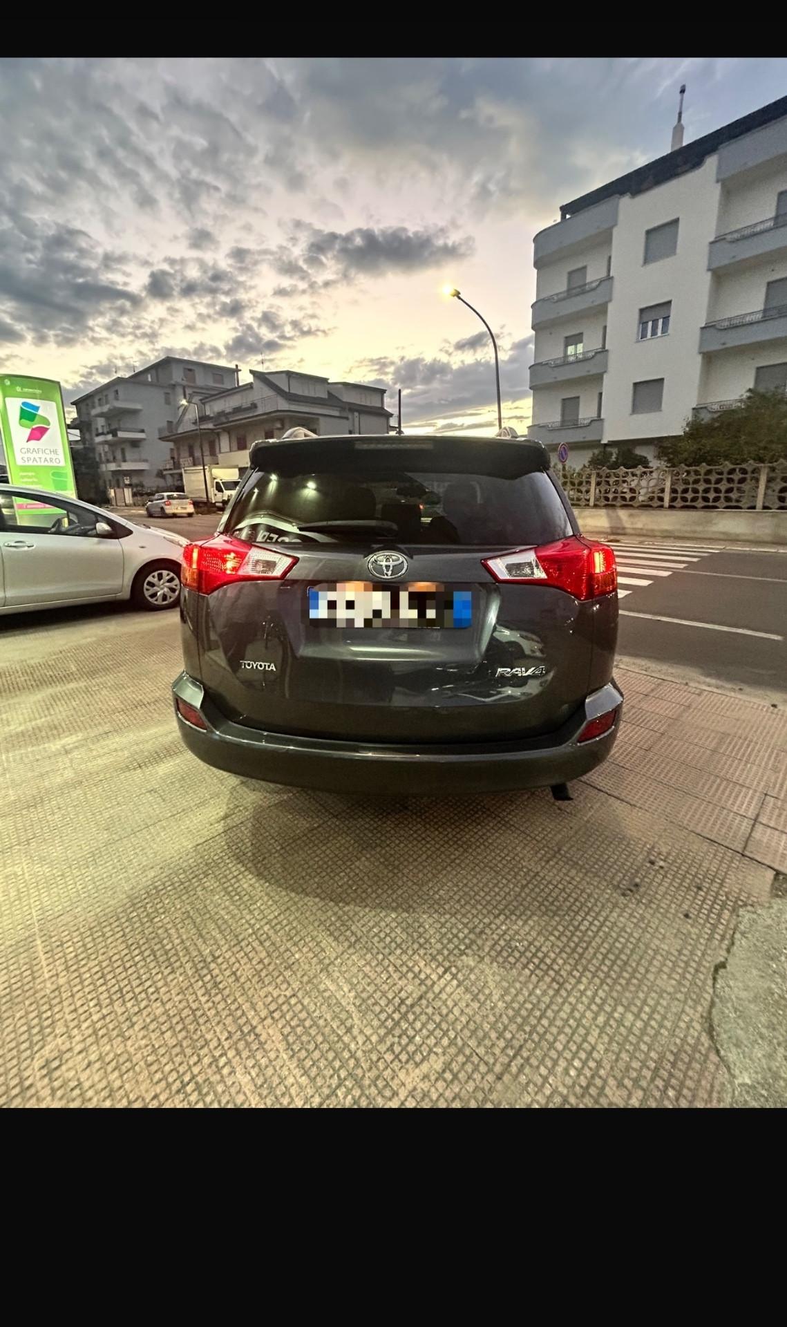 Toyota RAV 4 RAV4 2.2 D-4D 4WD Style