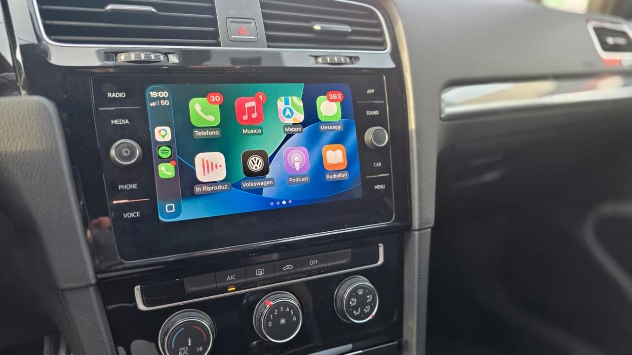 Volkswagen Golf 1.6 TDI R-Line Cockpit
