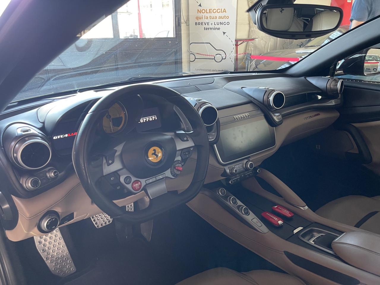 Ferrari GTC4 Lusso V12 Approved Tetto Panoramico PERMUTE RATE