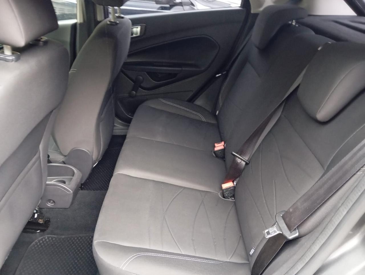Ford Fiesta 1.5 TDCi 75CV 5 porte ST-Line