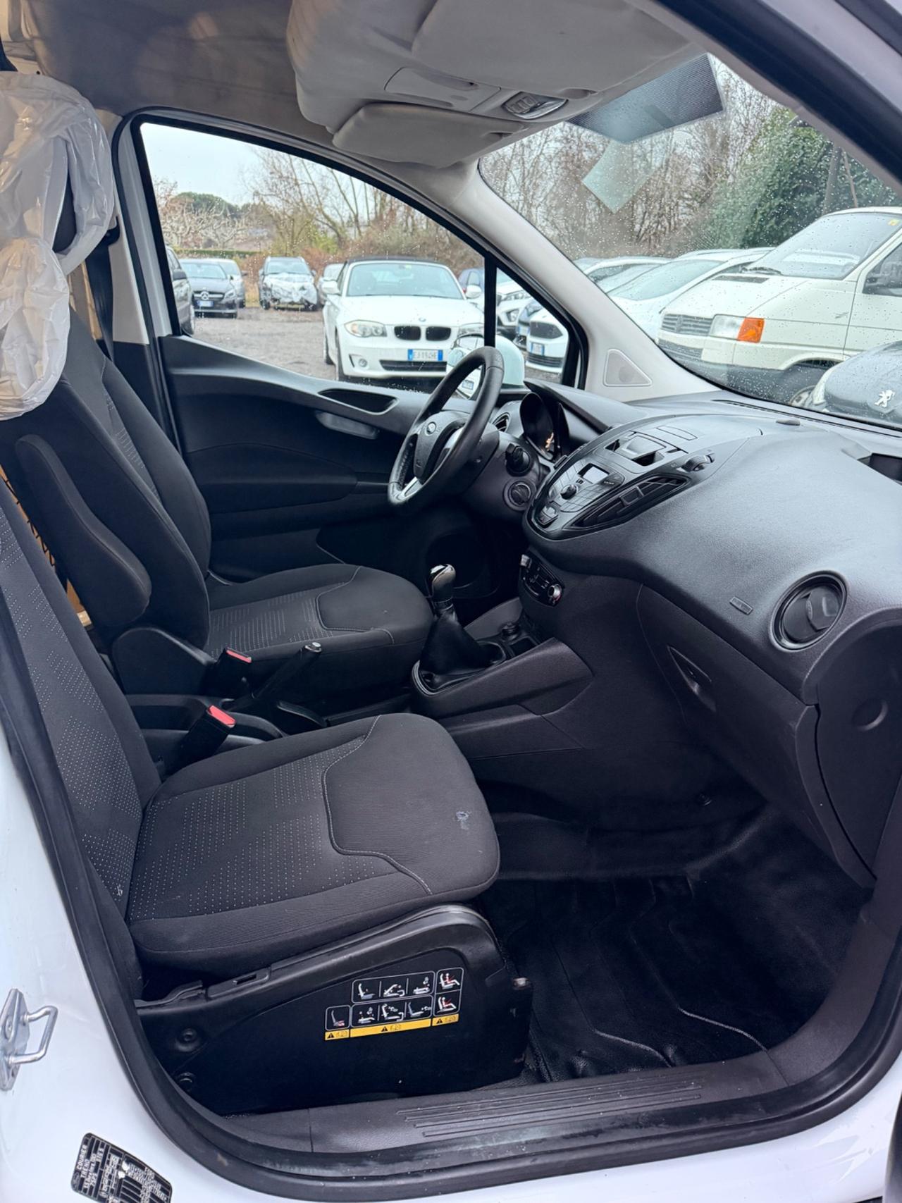 Ford Transit Courier 1.5 TDCi 75CV Van Entry