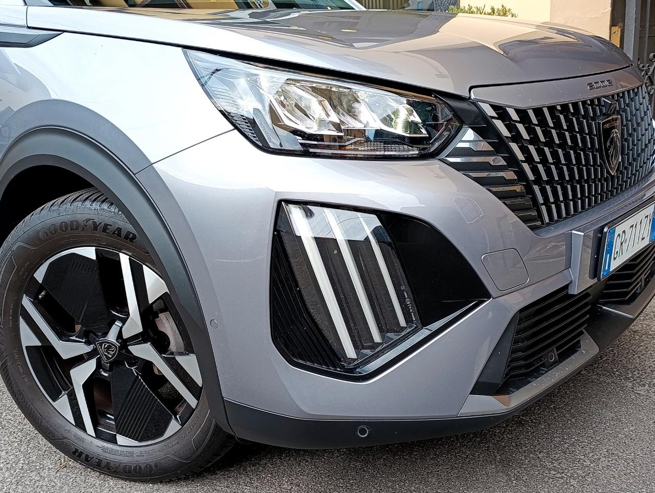 Peugeot 2008 PureTech 130 S&S EAT8 Allure