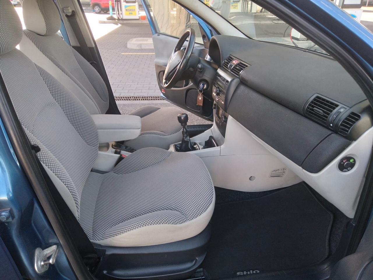 Fiat Stilo 1.6i 16V 5 porte Dynamic x neopatentati