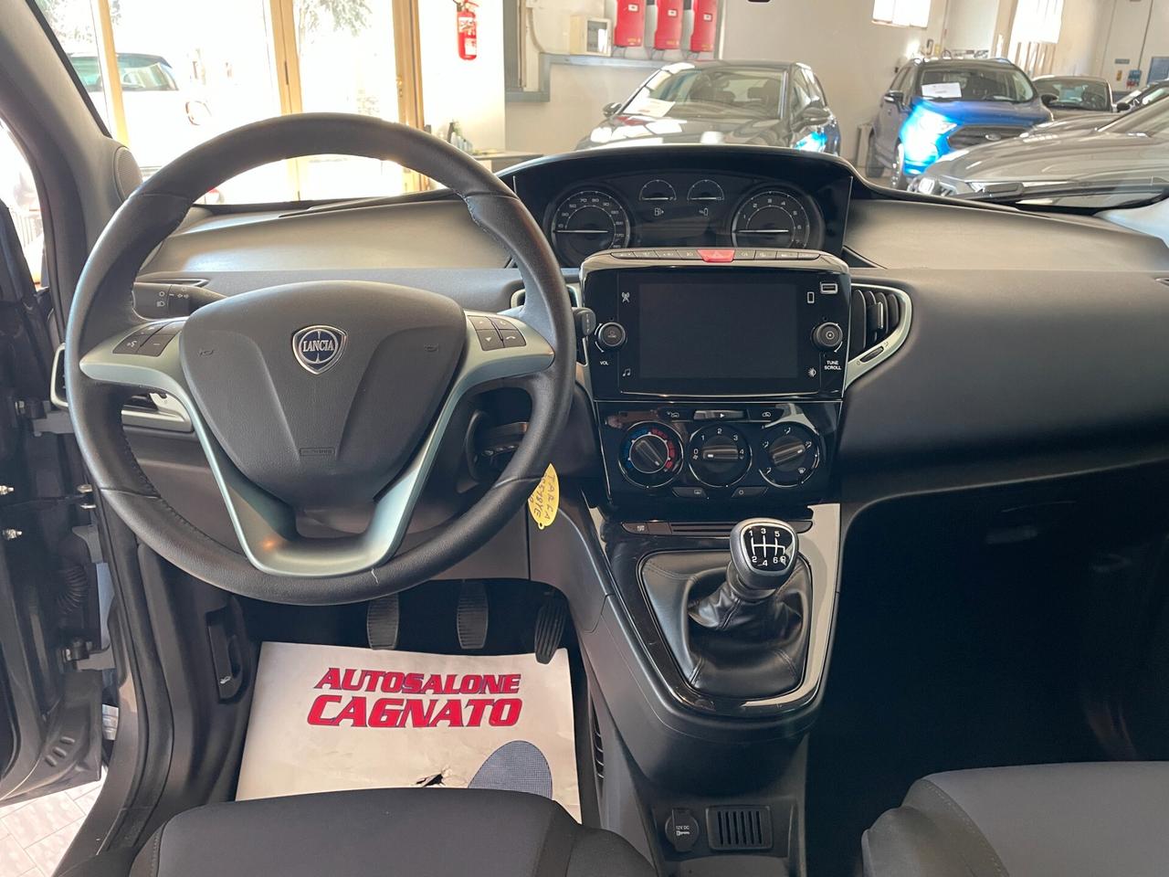 Lancia Ypsilon 1.0 FireFly 5 porte Hybrid Platino