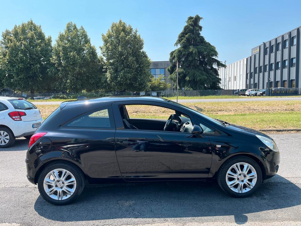 Opel Corsa 1.0 12V 3 porte