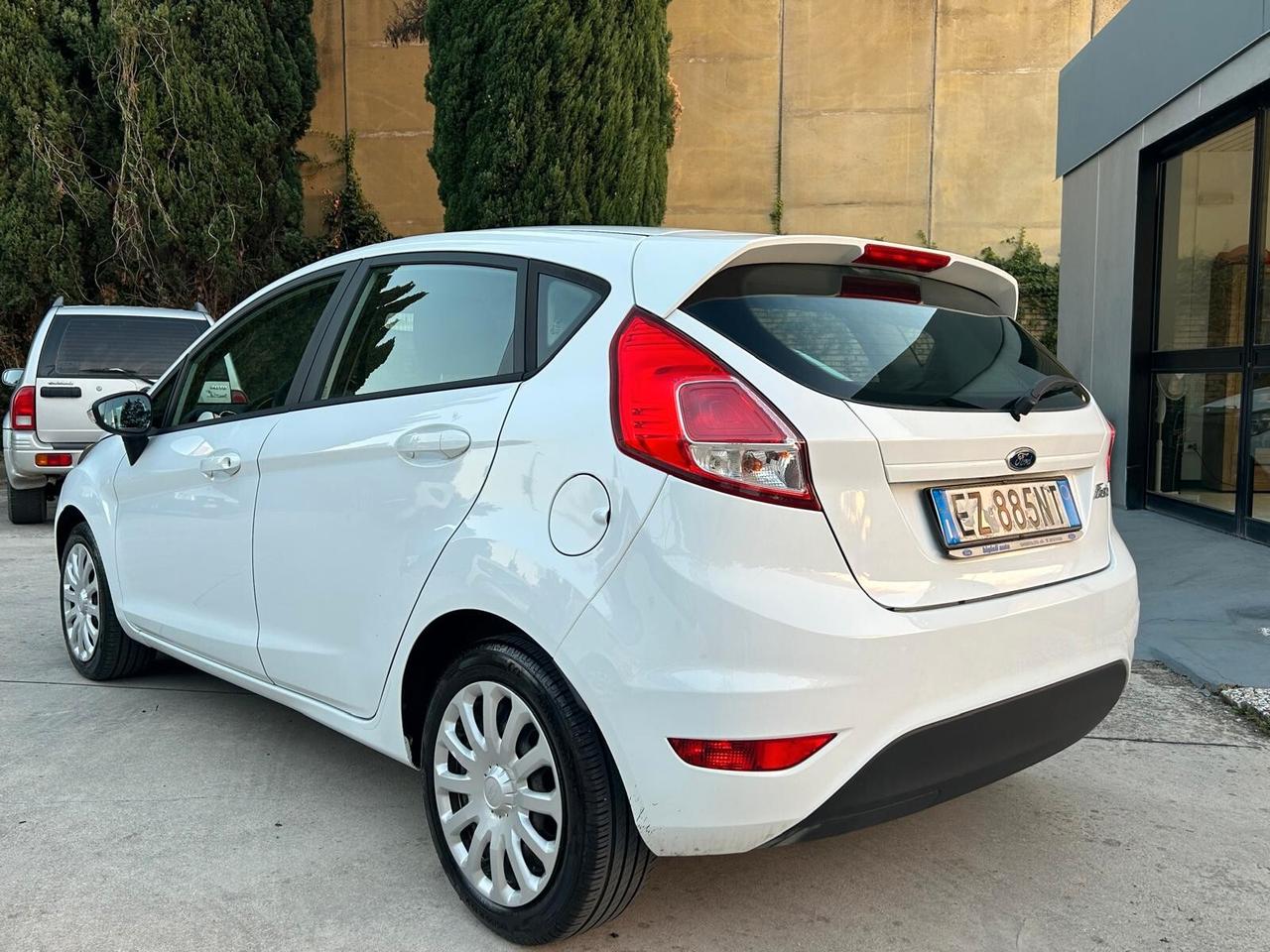 Ford Fiesta 1.5 TDCi 75CV 5 porte Black& White Edition