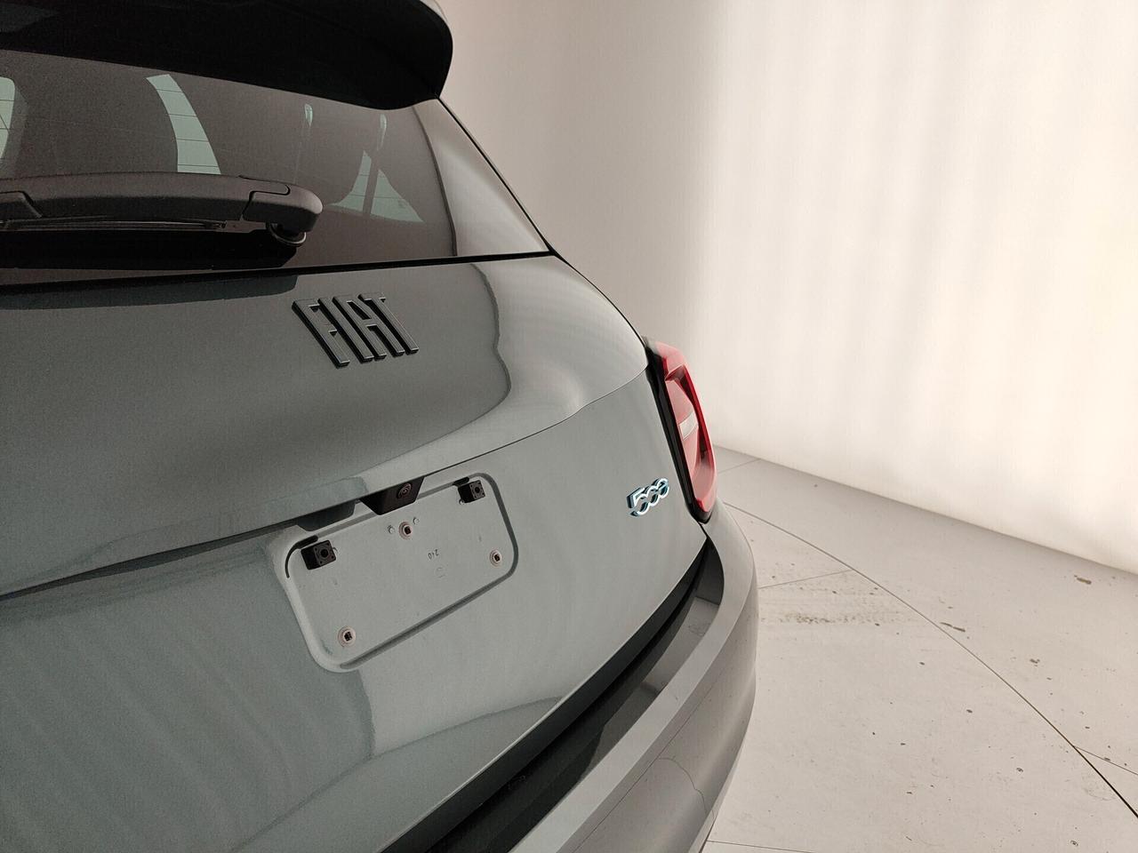 Fiat 500e Berlina 42 kWh Giorgio Armani