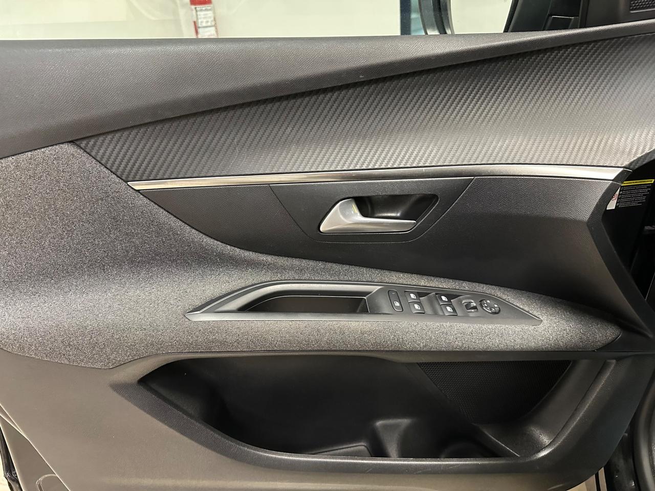 Peugeot 3008 BlueHDi 130 S&S EAT8 Active Business