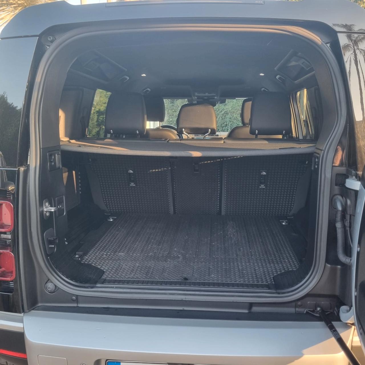 Land Rover Defender 110 3.0D I6 200 CV AWD Auto SE