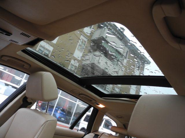 BMW 320 i Touring - PELLE - TETTO APRIBILE - LEGGERE NOTE