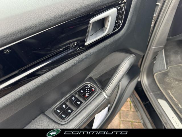 PORSCHE Cayenne Coupé 3.0 V6