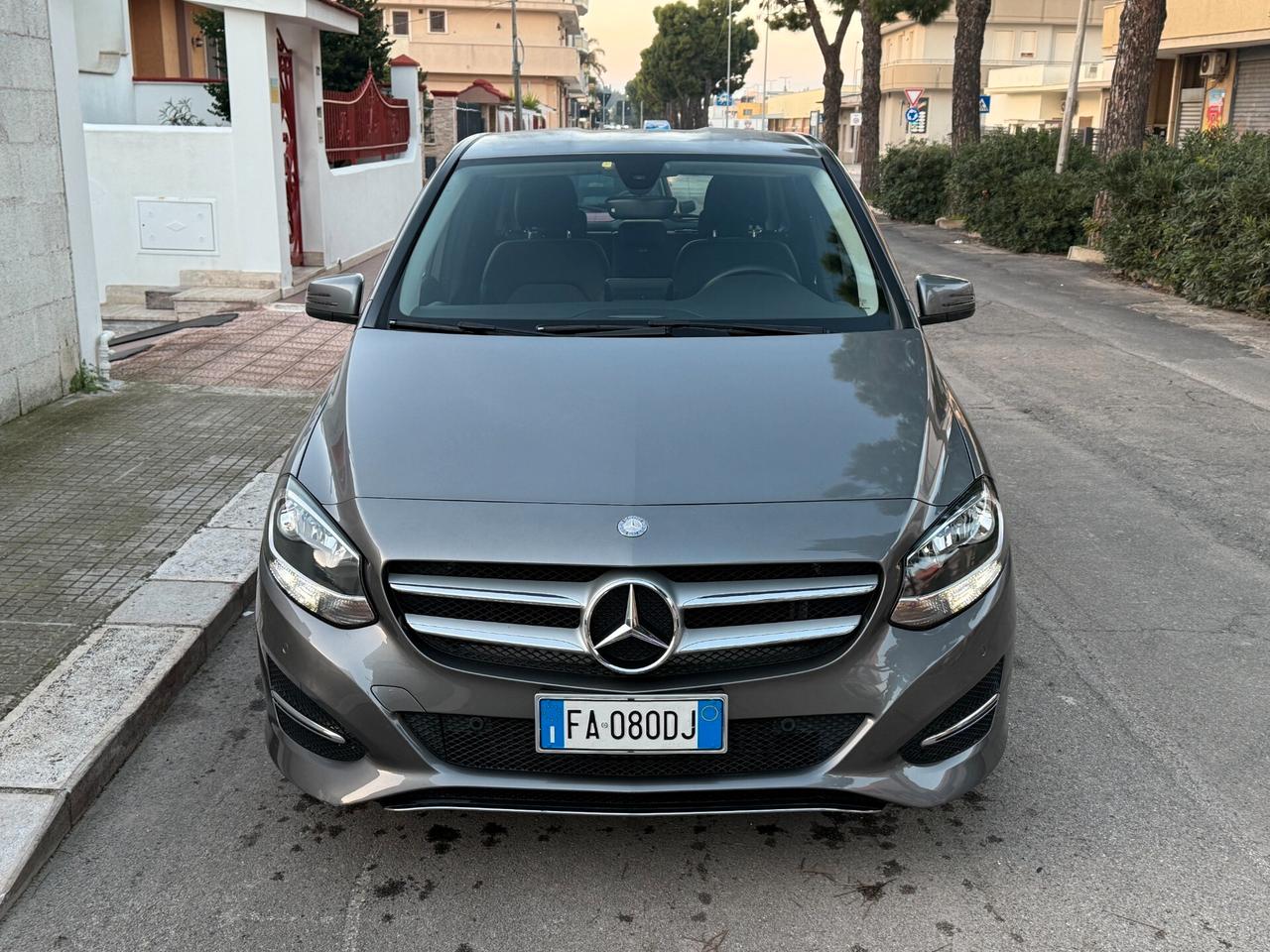 Mercedes B 180 CDI Automatic Executive NAVI - 2015
