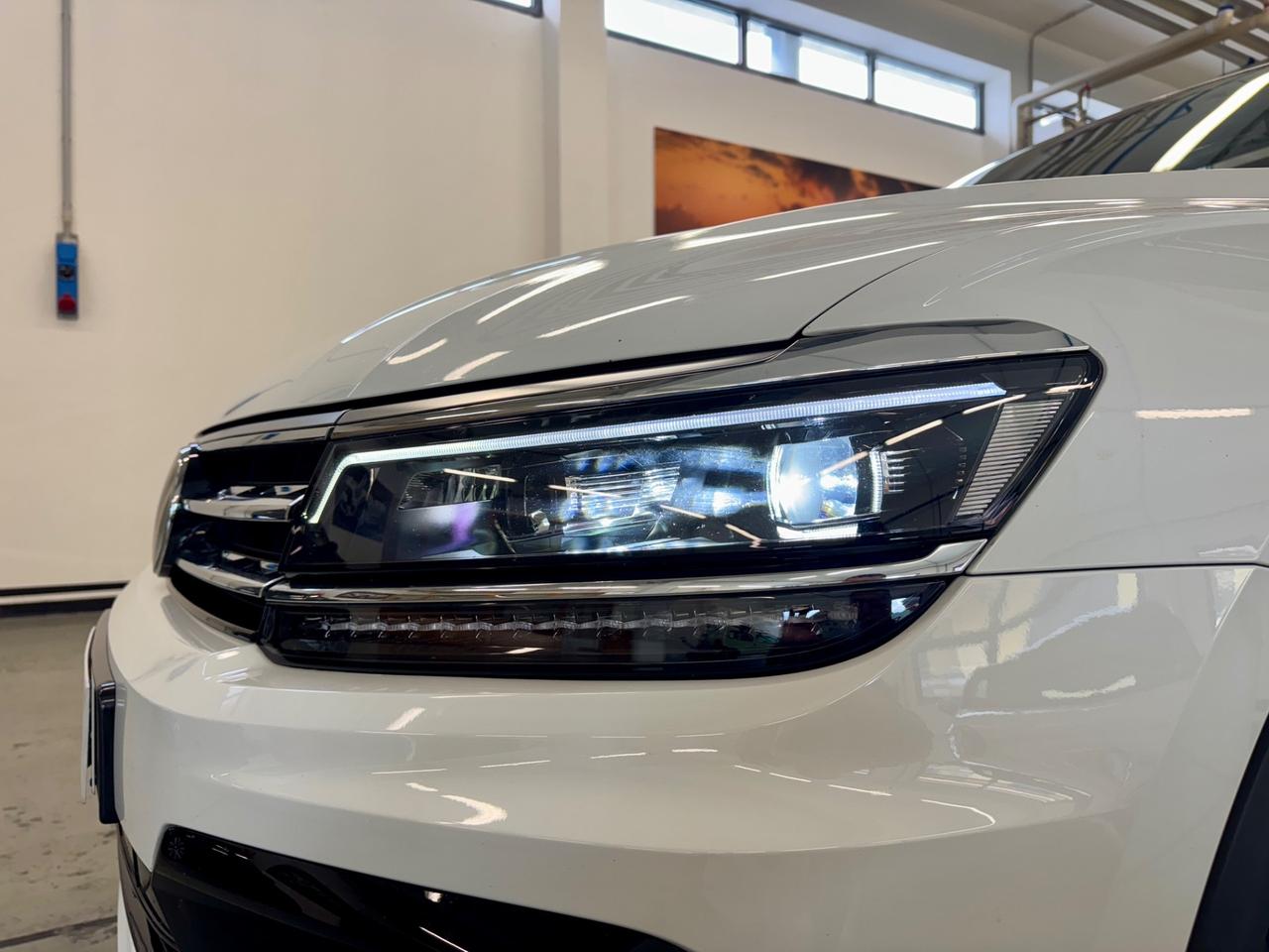 Volkswagen Tiguan R- Line - DSG - FULL - SOLO 80.000 KM