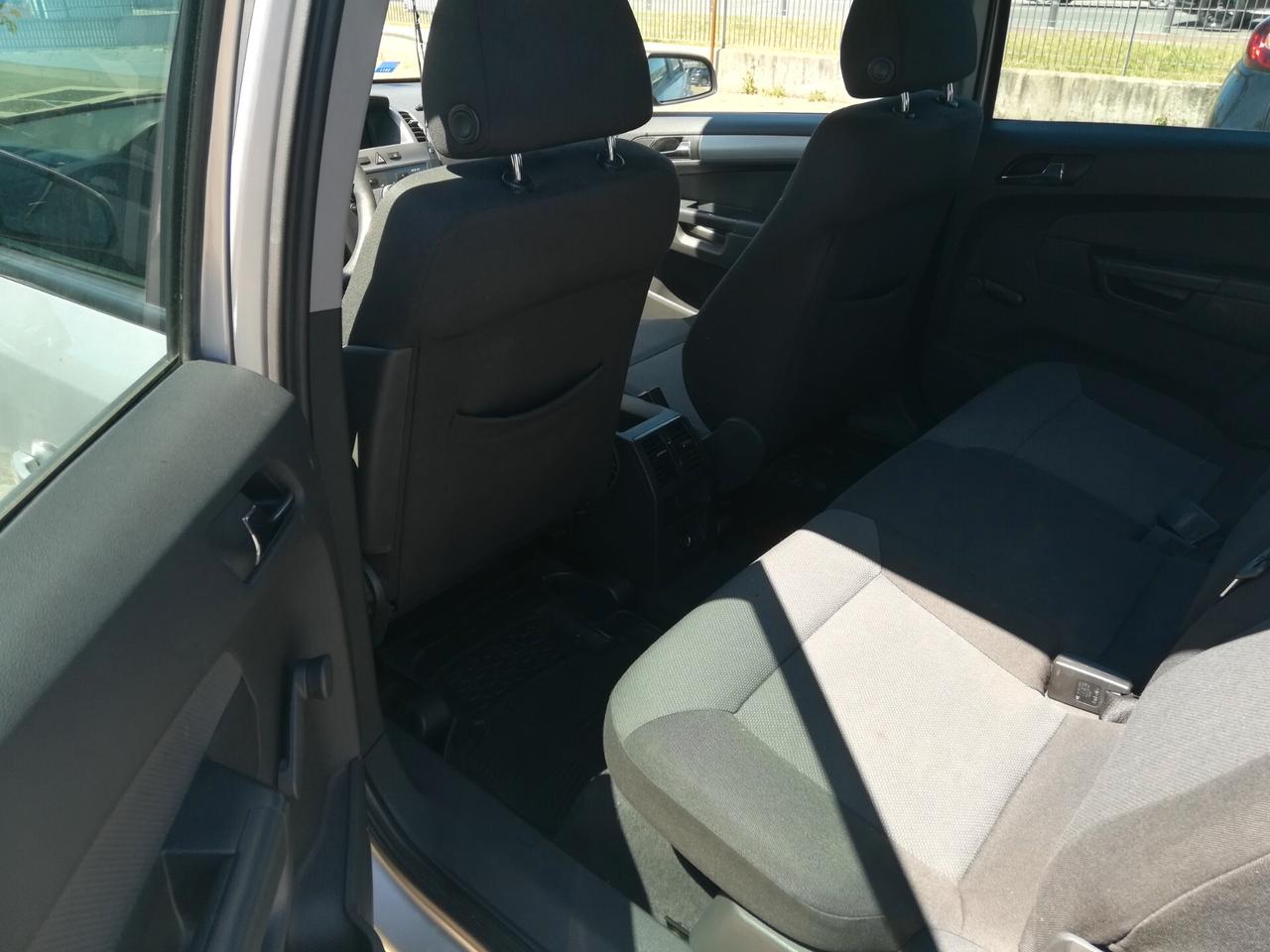OPEL - Zafira - 1.9 CDTI 120CV Cosmo - UNIPRO - NEOPATENTATI