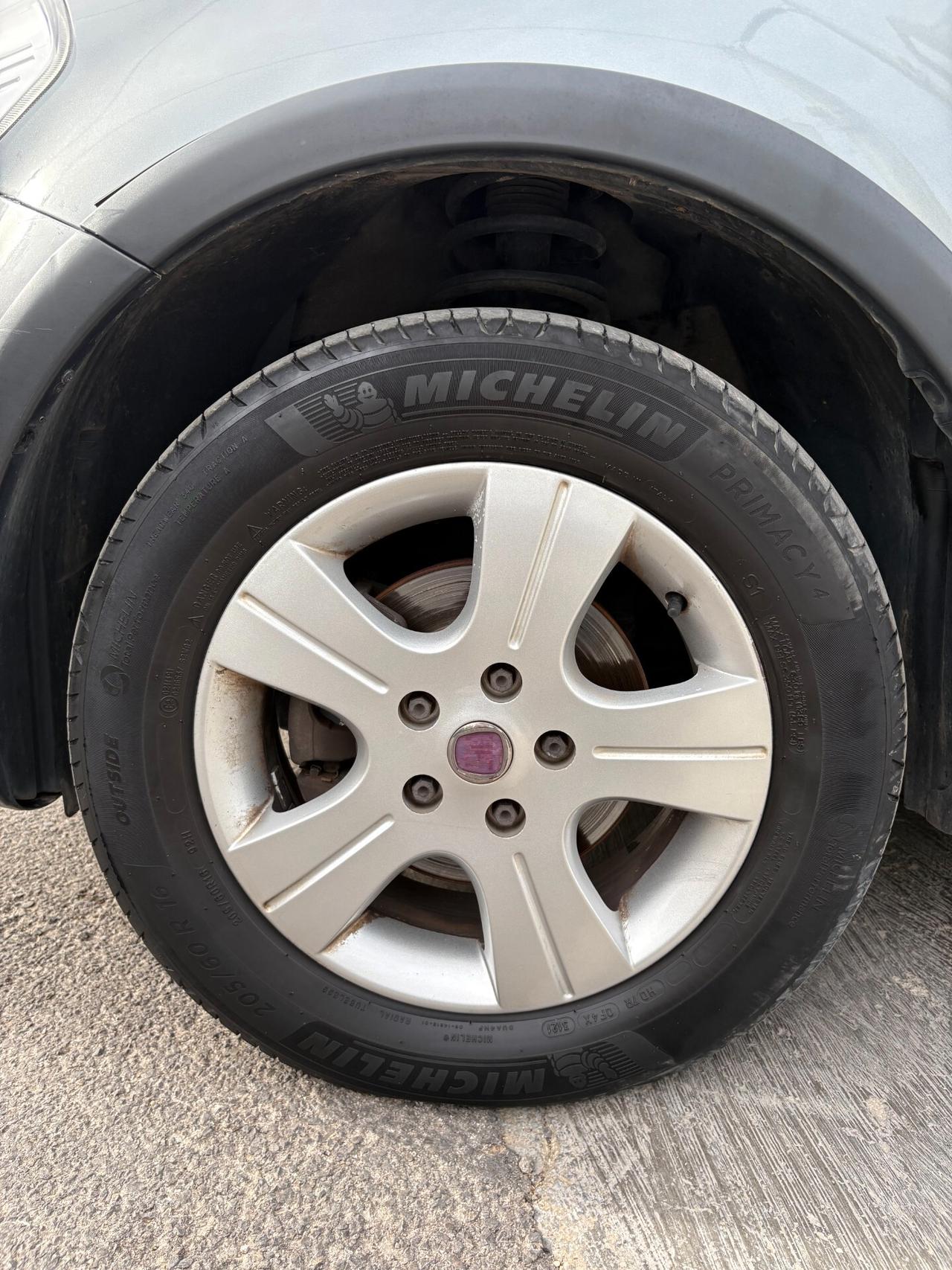 Fiat Sedici 4X4 1.9 MJT (GANCIO TRAINO)