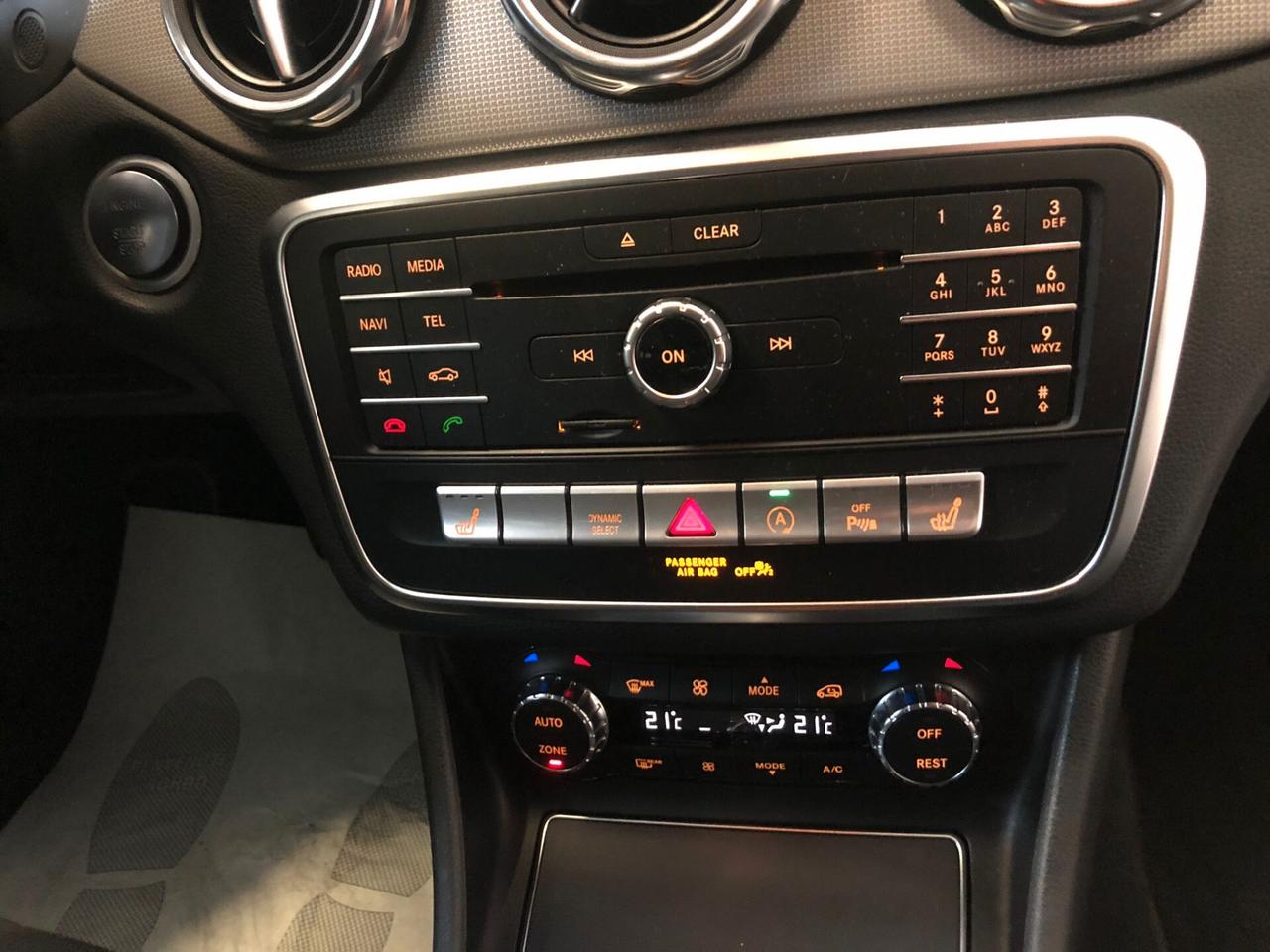 Mercedes-benz GLA 200 d Auto (( Gancio Traino ))