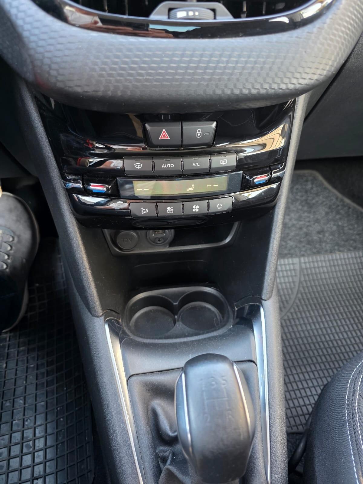 Peugeot 208 BlueHDi 75 5 porte Allure