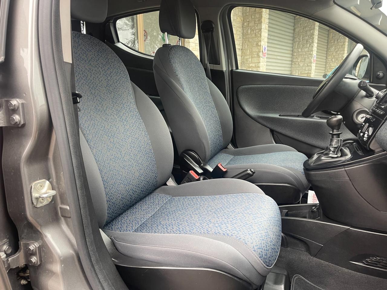 Lancia Ypsilon 1.0 FireFly 5 porte S&S Hybrid Ecochic Gold NEO PATENTATI