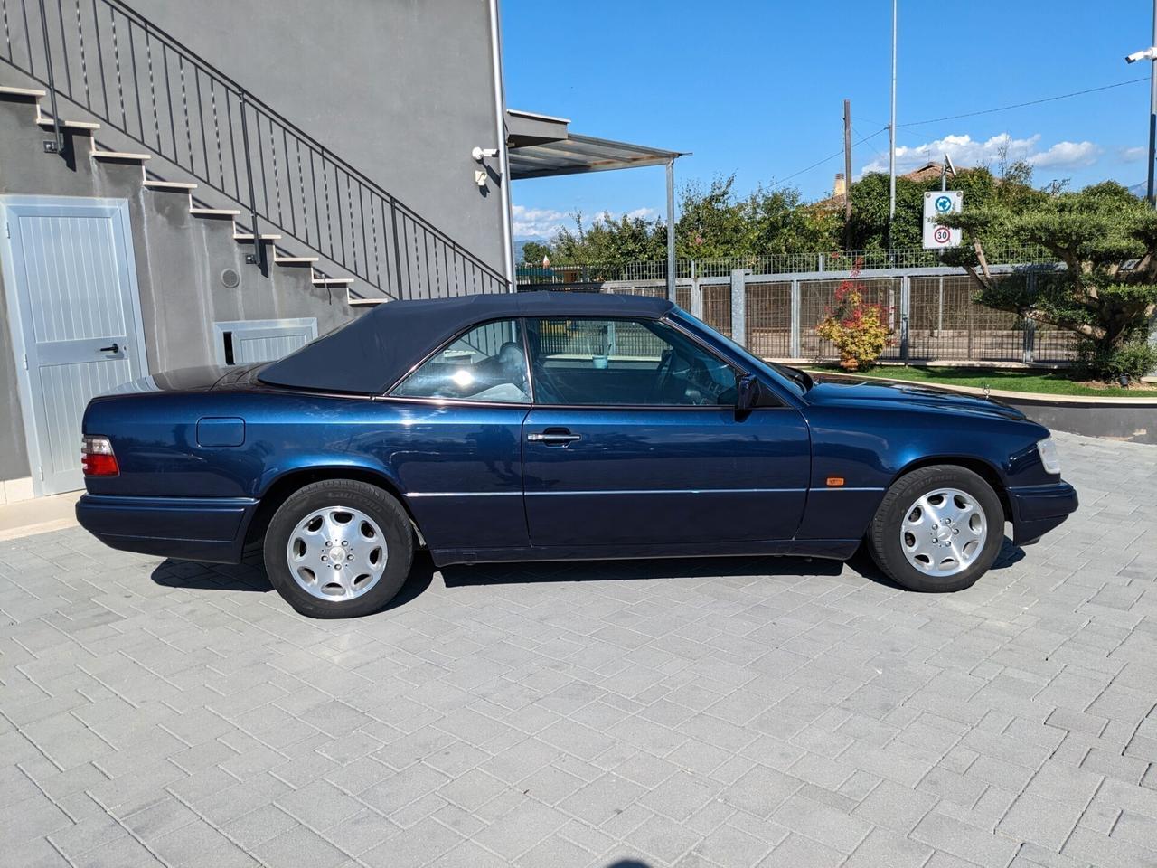 Mercedes-Benz E 200 Cabrio 2.0 Benz. 136 CV