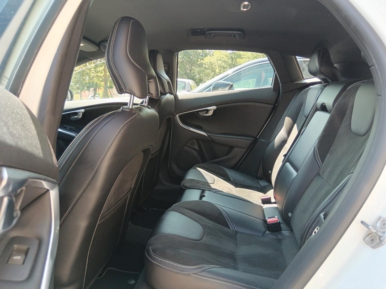 Volvo V40 2.0 D2 120CV R DESIGN NUOVISSIMA