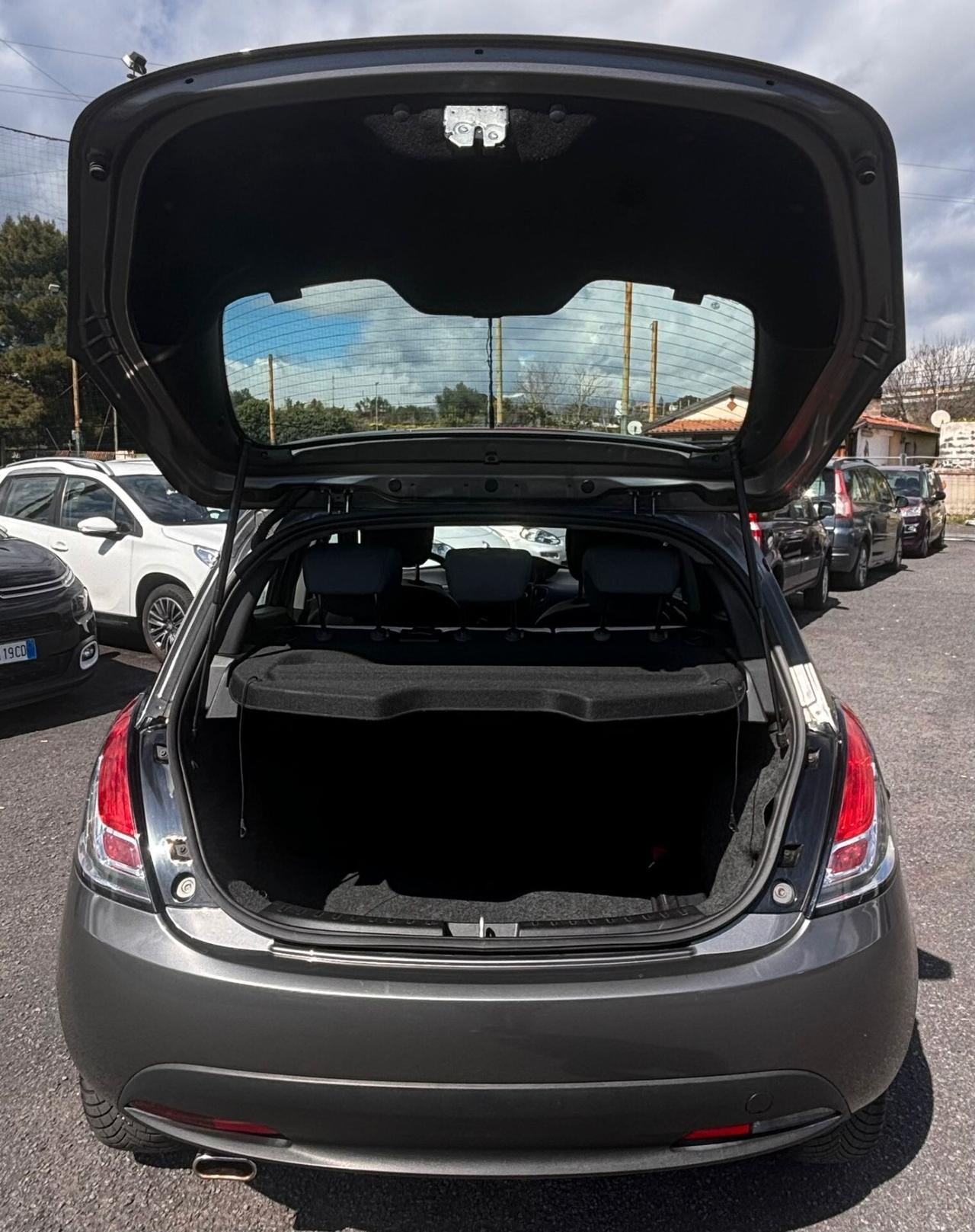 Lancia Ypsilon 1.3 MJT 16V 95 CV 5 porte S&S Elefantino