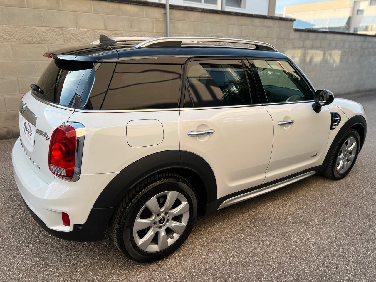 Mini Cooper D Countryman 2.0 Business all4 auto NAVI/LED/17;/LUCI