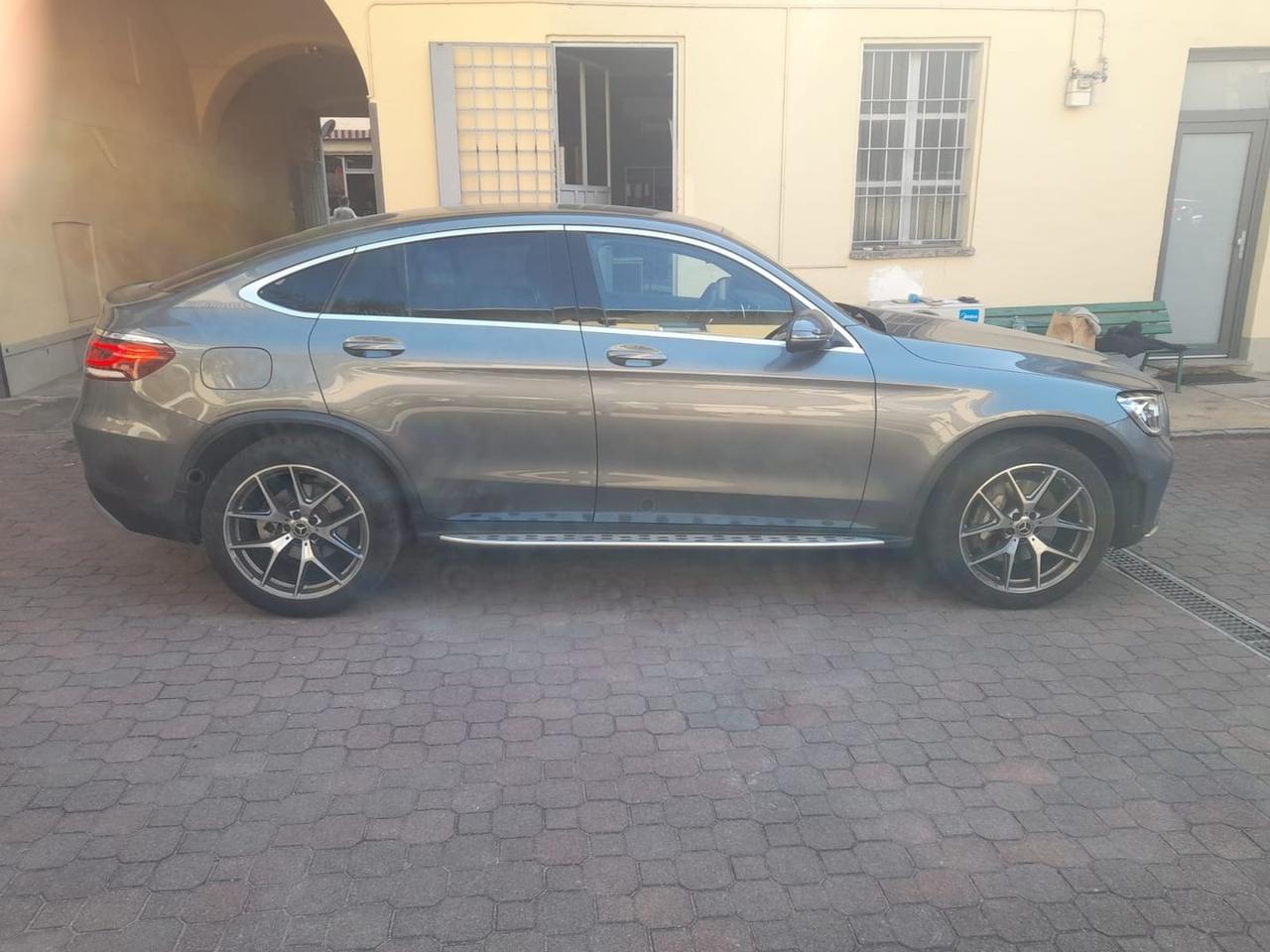 Mercedes-Benz GLC 220 Premium Plus #11059