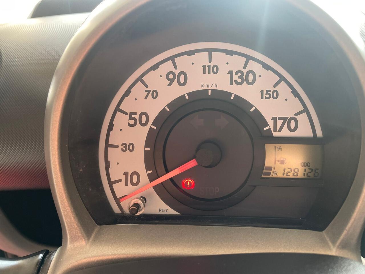 Toyota Aygo 1.0 VVT-i 69 CV 5 porte x-play