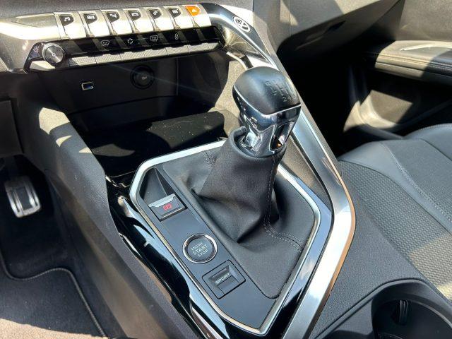 PEUGEOT 5008 PureTech Turbo 130 GT