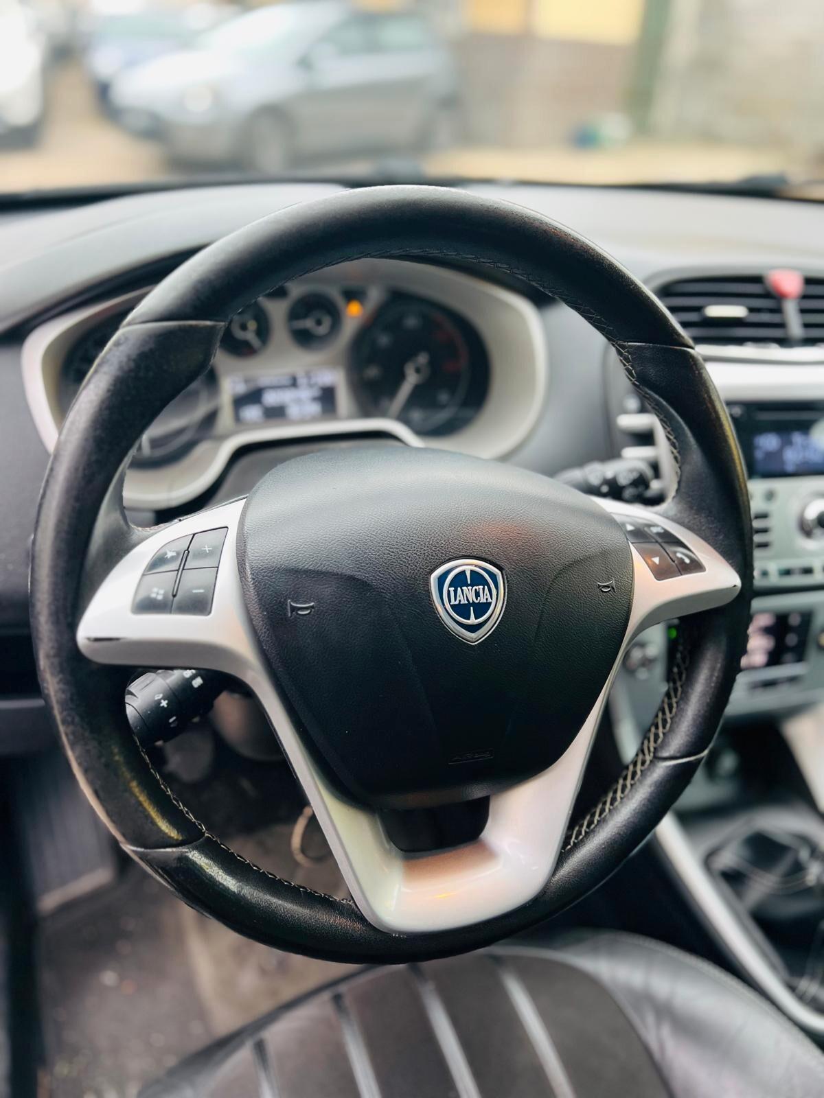 Lancia Delta 1.6 MJT DPF Gold