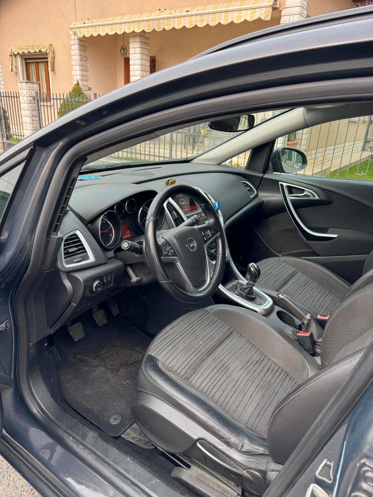 Opel Astra 1.7 CDTI 110CV Sports Tourer Cosmo