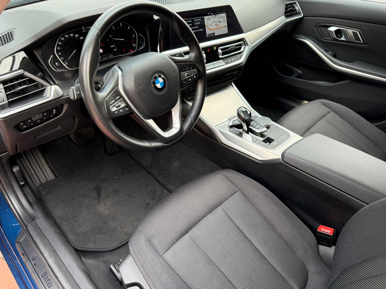 Bmw 318d 4p. mhev 48V Business Advantage